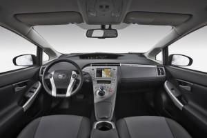 Der neue Toyota Prius Plug-in Hybrid 2012 Cockpit