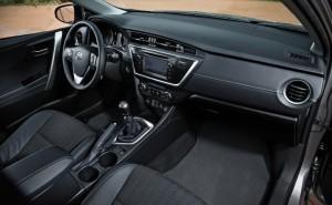 Der neue Toyota Auris 2013 Cockpit