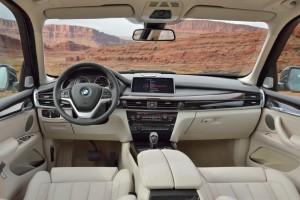 Der neue BMW X5 2013 Cockpit