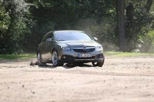 opel insignia country tourer test