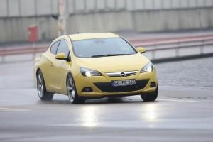 Opel Astra GTC Fahrwerk