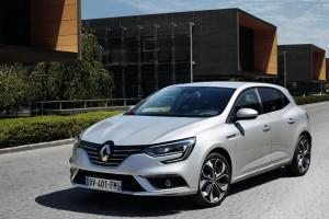 Renault Megane 2015 vorne statisch