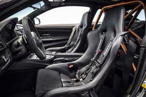 BMW M4 GTS Sondermodell 2015 Cockpit