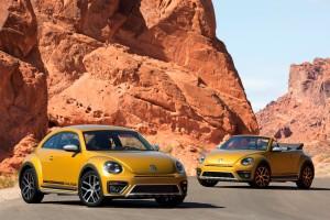 VW Beetle Dune und Cabrio 2015 vorne