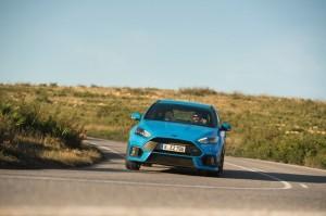 Ford Focus RS 2016 außen vorne dynamisch (2)