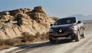 Renault Kadjar 2016 außen dynamisch vorne gelände