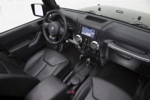 jeep-wrangler-2016-innen-cockpit