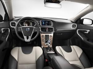 Der neue Volvo V40 Cross Country Cockpit