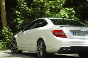 Mercedes C63 AMG hinten Seite