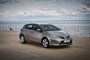 Der neue Toyota Auris 2013 vorne Seite