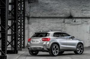 Der neue Mercedes GLA Concept 2013 hinten