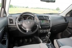 Der neue Peugeot 4008 2013 Cockpit