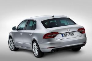 Der neue Skoda Superb 2013 hinten