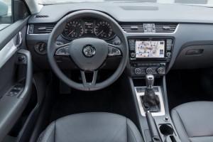 Skoda Octavia Combi 2013 Cockpit