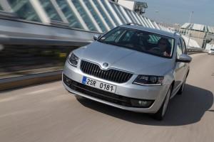 Skoda Octavia Combi 2013 Front