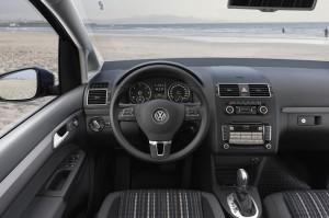 VW CrossTouran 2013 Cockpit