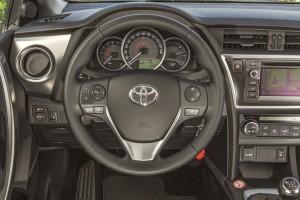Toyota Auris Touring Sports Test Cockpit