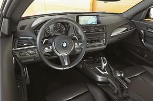 bmw 2er cockpit 2014 test