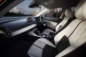 mazda 2 2014 cockpit