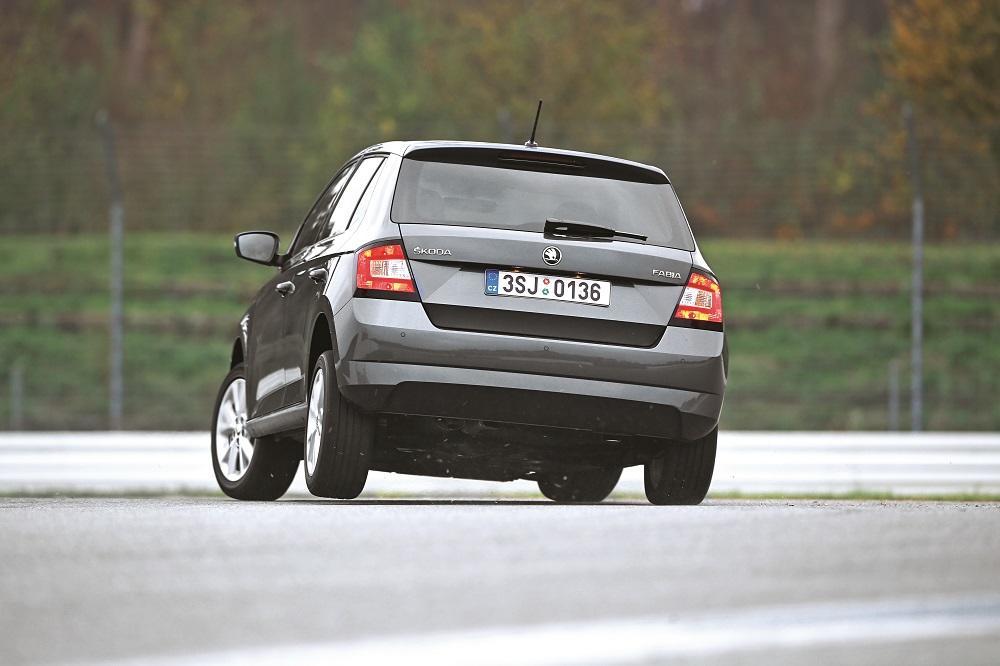 Skoda Fabia 1 2 Tsi Test Kleiner Turbo Fur Den Flotten Tschechen Meinauto De