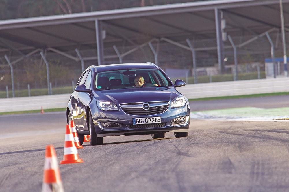 Opel Insignia Sports Tourer 2.0 CTDI Test: neuer Diesel, neuer Schwung? 