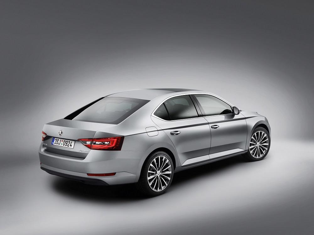 Skoda Superb 2015 Neue Motoren Getriebe Meinauto De