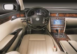 vw phaeton cockpit test