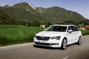 SKODA Superb Combi III 2015 vorne