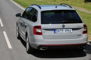 skoda octavia combi rs hinten