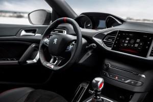 PEUGEOT 308 GTi 2015 Cockpit