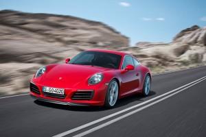 Porsche 911 Carrera 2015 vorne dynamsich