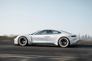 Porsche Mission E Concept Car 2015 außen seite