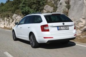 SKODA Octavia Combi 2015 Hinten