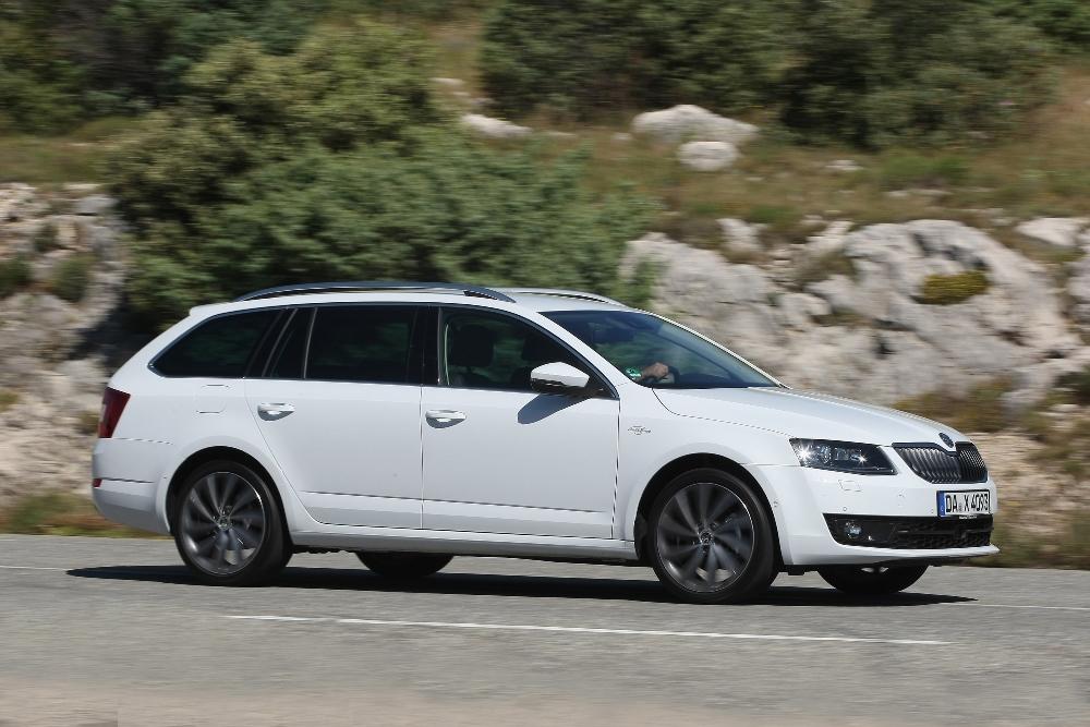 Skoda Octavia Combi 1 4 Tsi Test Neuer Benziner Fur Den Kompakten Familienlaster Meinauto De