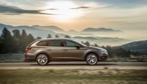 Seat Leon X-Perience 2015 seite dynamisch