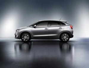 Suzuki BALENO 2015 seite statisch