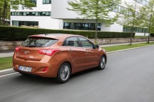 hyundai i30 2015 hinten fahrt