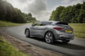 infiniti q30 2015 hinten