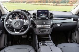 Mercedes GLE 450 AMG 4Matic 2015 Cockpit