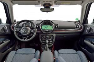 Mini Clubman 2015 cockpit