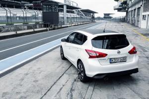 Nissan Pulsar Sport Edition Paket 2015 hinten statisch