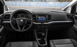 Seat Alhambra 2015 cockpit