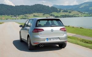 VW Golf 7 GTE 2015 hinten dynamisch