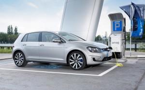 VW Golf 7 GTE 2015 ladestation