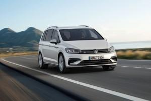 VW Touran R-Line 2015 vorne dynamisch