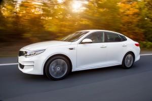 Kia Optima 2015 außen seite dynmaisch
