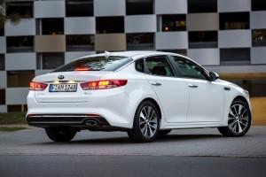 Kia Optima 2015 hinten statisch