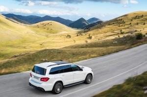 Mercedes-Benz GLS 2015 außen hinten dynamisch