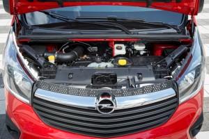 Opel Vivaro 2015 technik motor