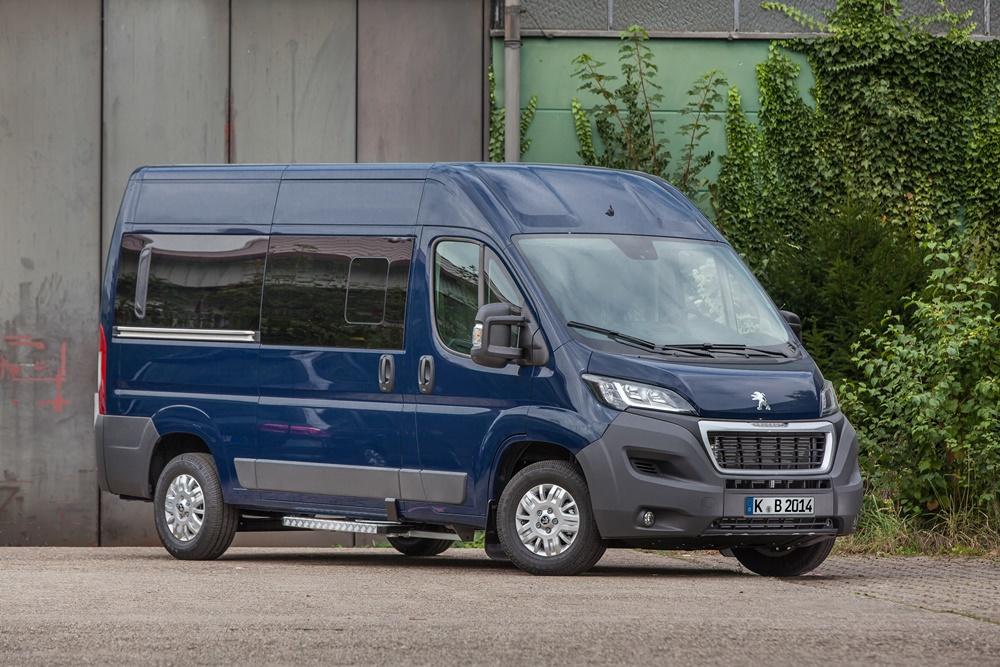 Пежо боксер фото. Модификации Пежо боксер. Reno Boxer. Peugeot Boxer фото. Пежо Бокстер бэ категория.